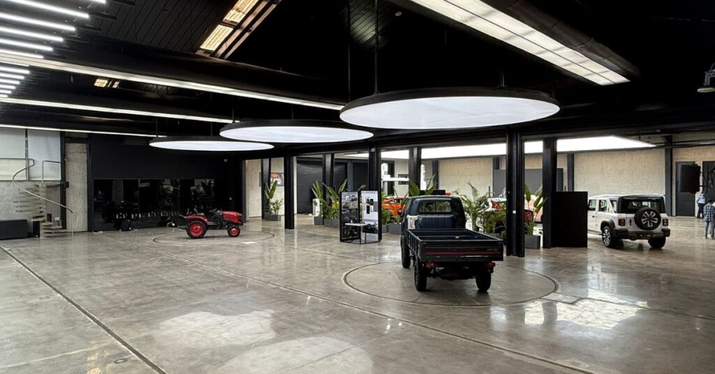 Mahindra India Design Studio 3 Wheeler